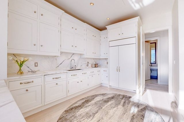 1 Franklin St PH4E, Boston, MA 02110