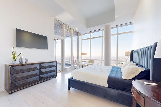 1 Franklin St PH4E, Boston, MA 02110