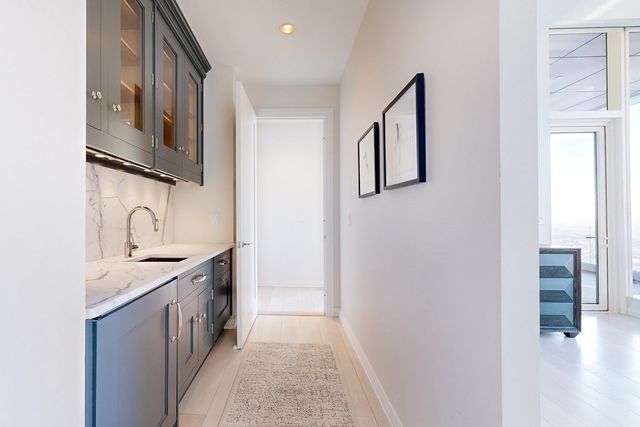 1 Franklin St PH4E, Boston, MA 02110