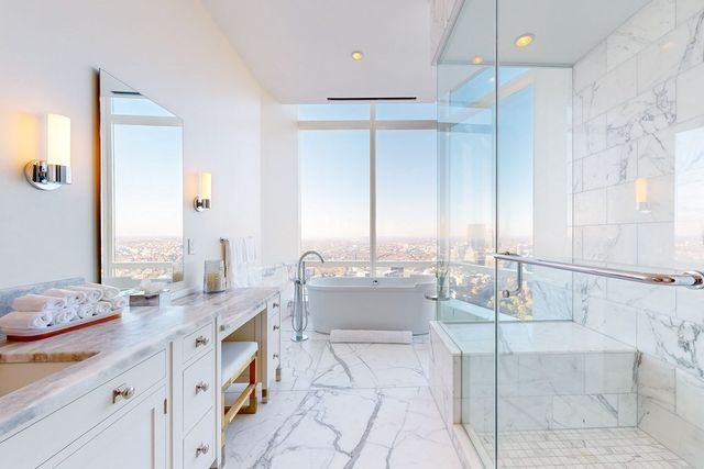 1 Franklin St PH4E, Boston, MA 02110