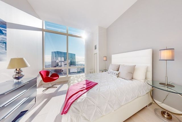 1 Franklin St PH4E, Boston, MA 02110