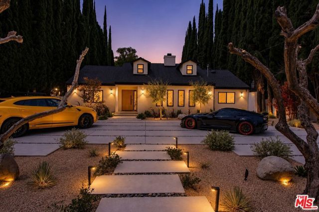 5955 Oakdale Avenue, Woodland Hills (los Angeles), CA 91367