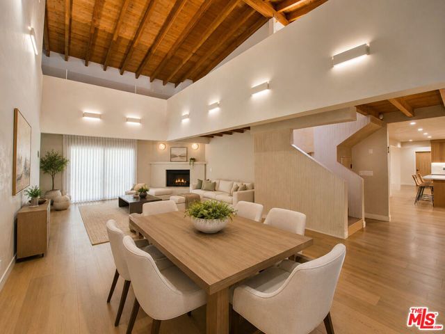 5955 Oakdale Avenue, Woodland Hills (los Angeles), CA 91367