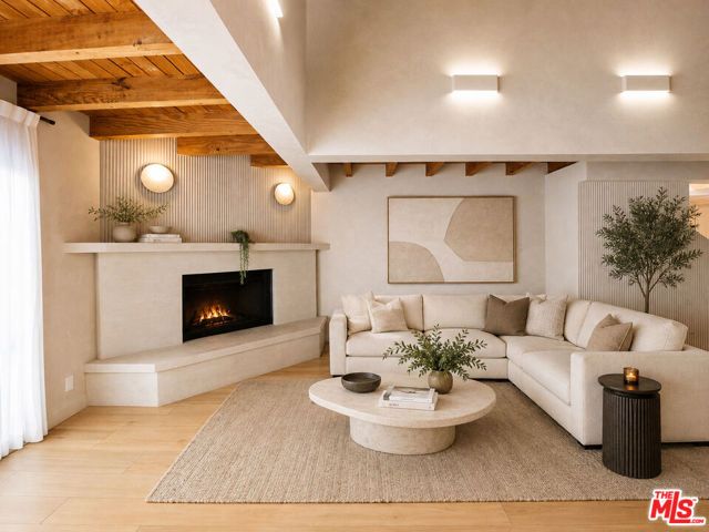 5955 Oakdale Avenue, Woodland Hills (los Angeles), CA 91367