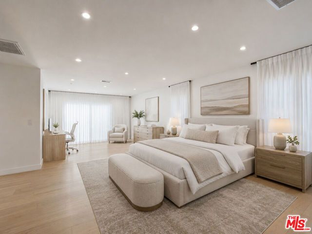 5955 Oakdale Avenue, Woodland Hills (los Angeles), CA 91367