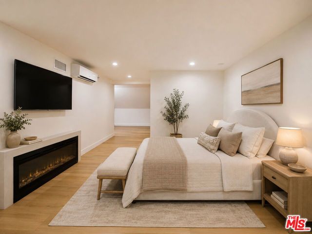 5955 Oakdale Avenue, Woodland Hills (los Angeles), CA 91367