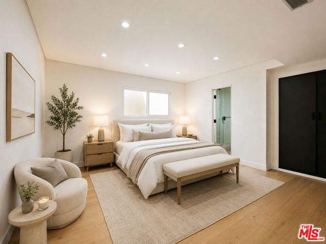 5955 Oakdale Avenue, Woodland Hills (los Angeles), CA 91367