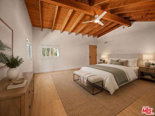5955 Oakdale Avenue, Woodland Hills (los Angeles), CA 91367