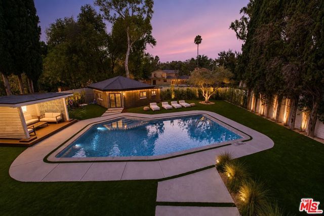 5955 Oakdale Avenue, Woodland Hills (los Angeles), CA 91367