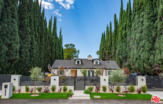 5955 Oakdale Avenue, Woodland Hills (los Angeles), CA 91367