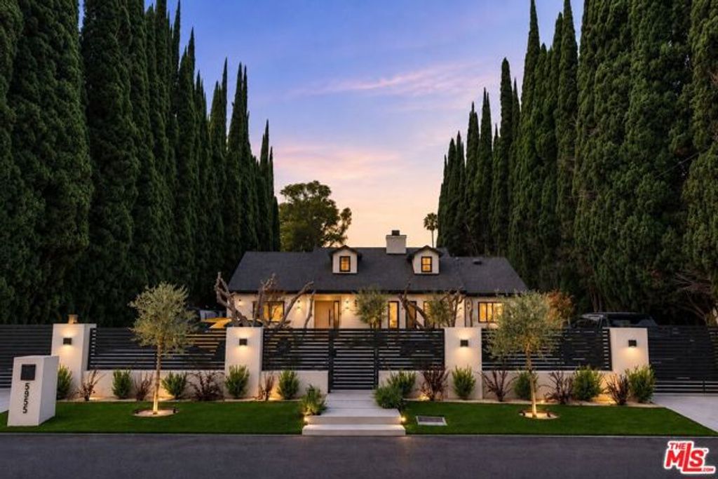 5955 Oakdale Avenue, Woodland Hills (los Angeles), CA 91367