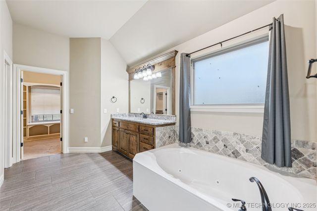 6724 E 87th Street North, Owasso, OK 74055