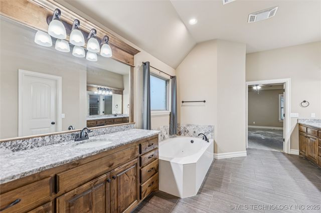 6724 E 87th Street North, Owasso, OK 74055