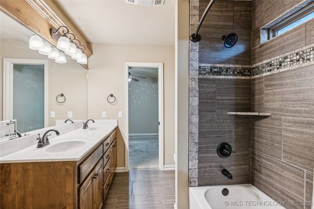 6724 E 87th Street North, Owasso, OK 74055