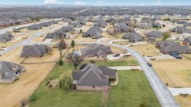 6724 E 87th Street North, Owasso, OK 74055