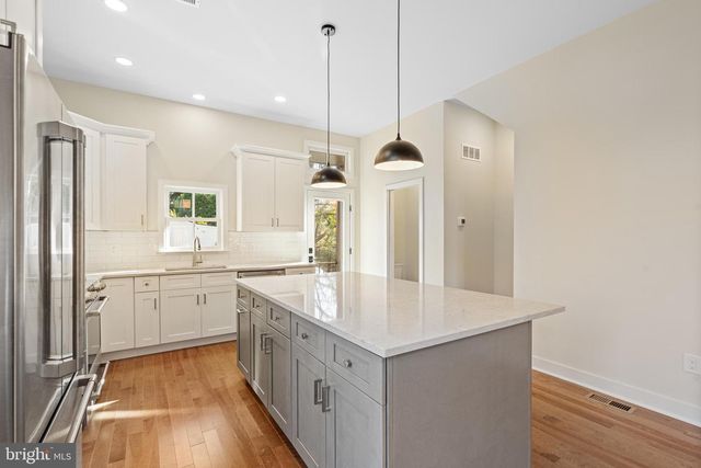 113 THORNTON LN, Newtown, PA 18940