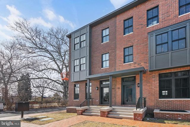 113 THORNTON LN, Newtown, PA 18940