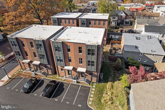 113 THORNTON LN, Newtown, PA 18940