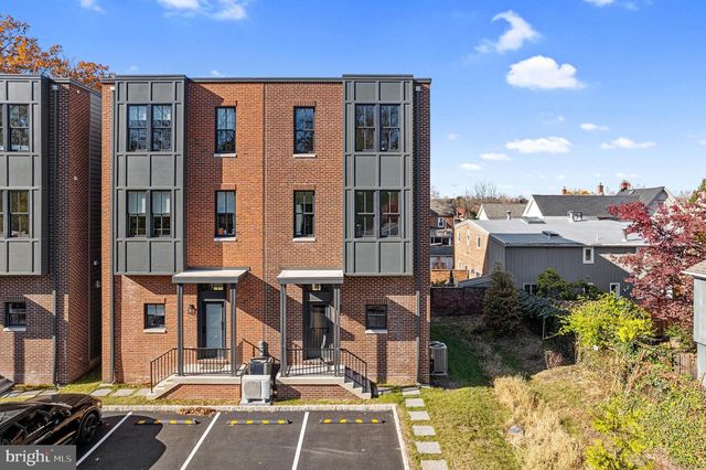 113 THORNTON LN, Newtown, PA 18940