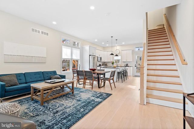 113 THORNTON LN, Newtown, PA 18940