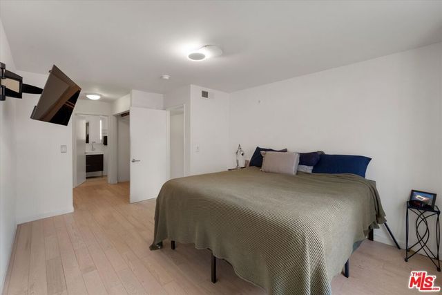 845 Brooks Avenue 1, Venice, CA 90291