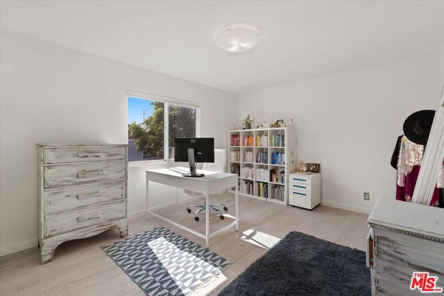 845 Brooks Avenue 1, Venice, CA 90291