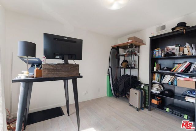 845 Brooks Avenue 1, Venice, CA 90291