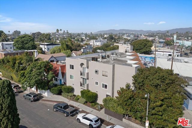 845 Brooks Avenue 1, Venice, CA 90291