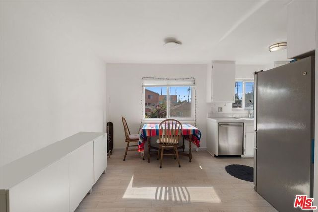 845 Brooks Avenue 1, Venice, CA 90291