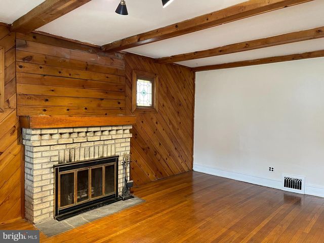 1854 ROCKWELL RD, Abington, PA 19001