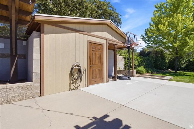 2018 E TWIN VIEW DR, Millcreek, UT 84109