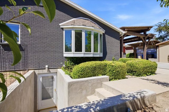 2018 E TWIN VIEW DR, Millcreek, UT 84109