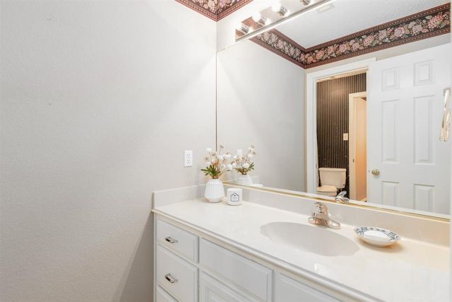 301 W Mill Valley Drive, Colleyville, TX 76034