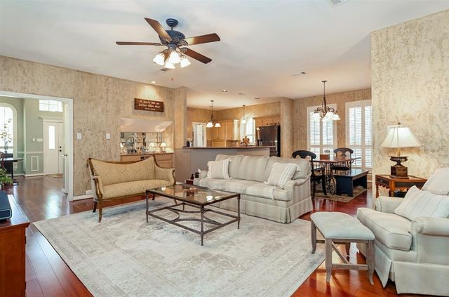 301 W Mill Valley Drive, Colleyville, TX 76034