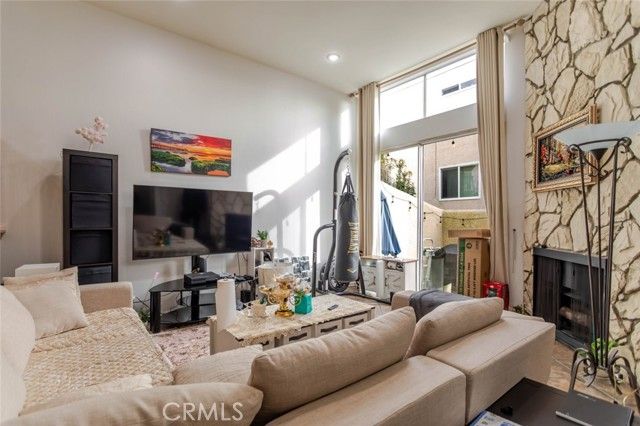 9950 Topanga Canyon, Chatsworth (los Angeles), CA 91311