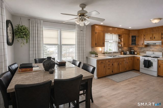 88 Elizabeth Ann Drive, New Haven, CT 06512