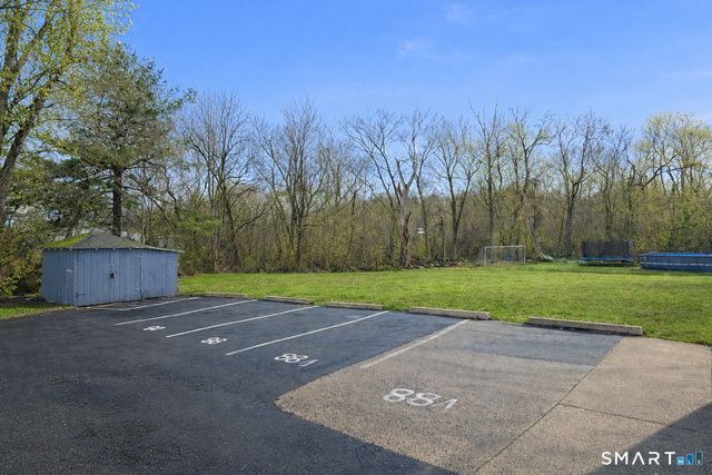 88 Elizabeth Ann Drive, New Haven, CT 06512