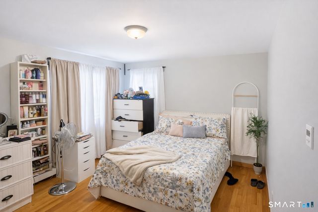 88 Elizabeth Ann Drive, New Haven, CT 06512