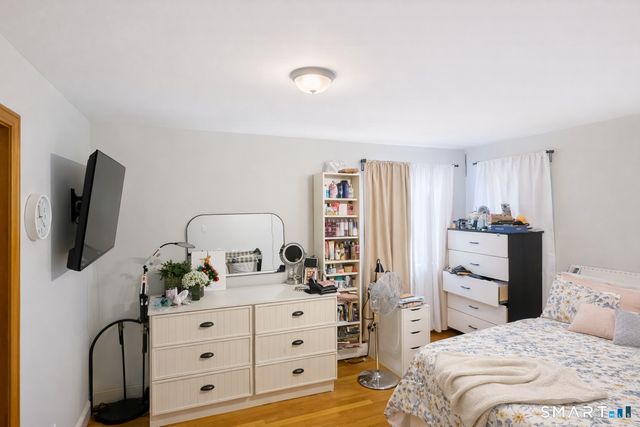 88 Elizabeth Ann Drive, New Haven, CT 06512