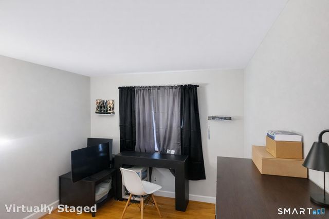 88 Elizabeth Ann Drive, New Haven, CT 06512