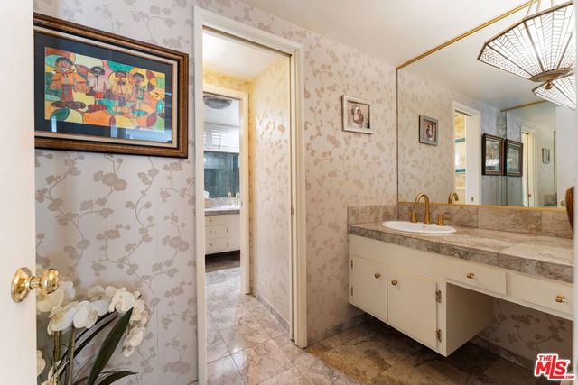 4845 Parkglen Avenue, View Park, CA 90043