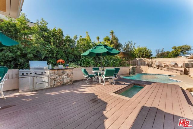 4845 Parkglen Avenue, View Park, CA 90043