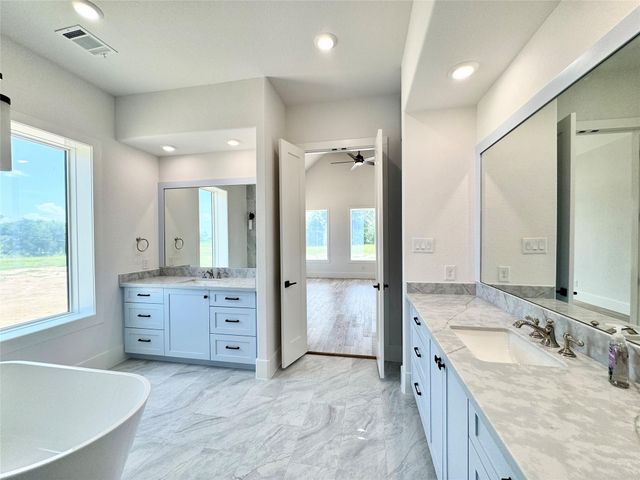 14260 Hargrove Lane, Washington, TX 77880