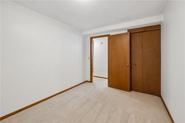 155 North Shore Drive, Lake Waukomis, MO 64151
