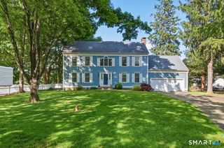 941 Nut Plains Road, Guilford, CT 06437