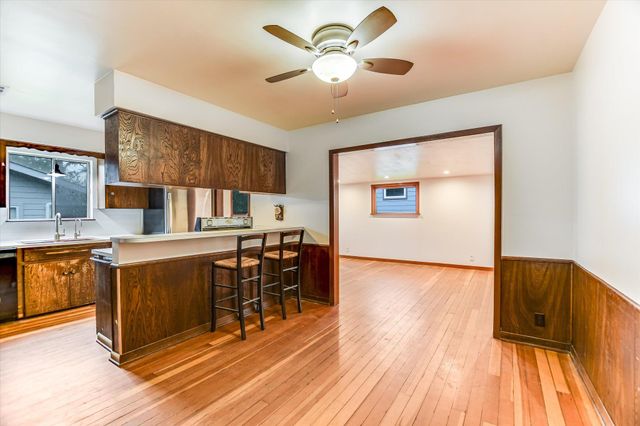 100 E Lisa DR, Austin, TX 78752