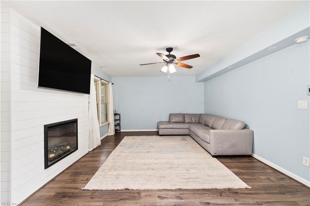 2044 Columbo AVE, Chesapeake, VA 23321
