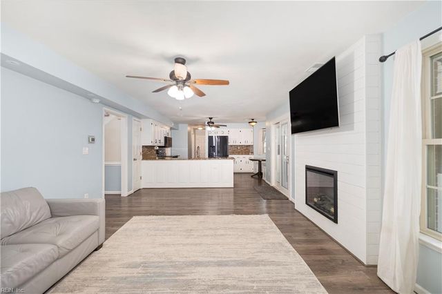 2044 Columbo AVE, Chesapeake, VA 23321