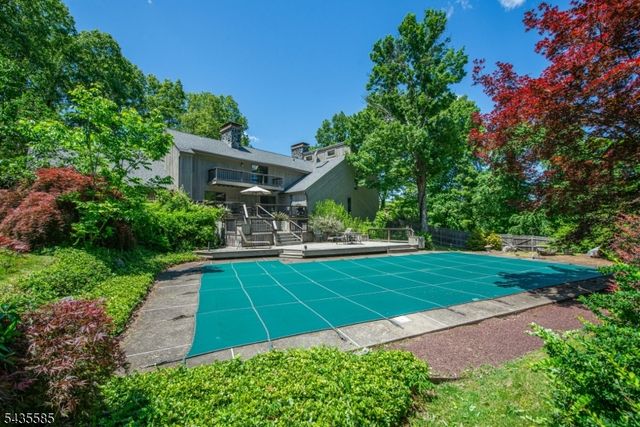 15 Wilshire Dr, Sparta Twp., NJ 07871
