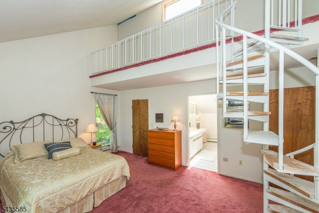15 Wilshire Dr, Sparta Twp., NJ 07871